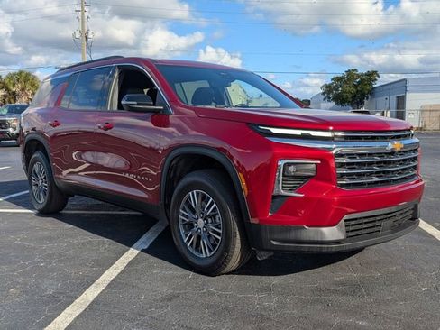 New 2026 Chevrolet Traverse LT FWD image 1