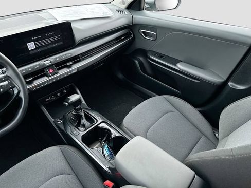 Used 2025 Kia K4 FWD image 21