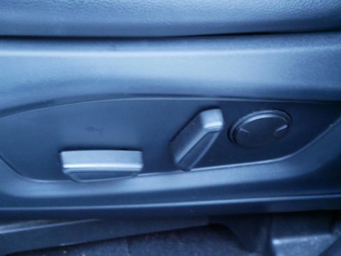 Used 2020 Ford Explorer XLT w/ Equipment Group 202A image 10