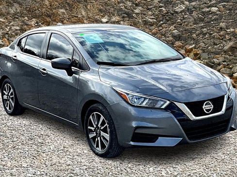 Used 2021 Nissan Versa SV image 10