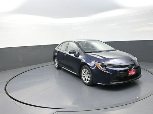 Used 2024 Toyota Corolla LE image 28