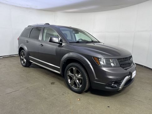 Used 2015 Dodge Journey Crossroad w/ Flexible Seating Group image 3