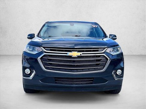 Certified 2021 Chevrolet Traverse LT image 3