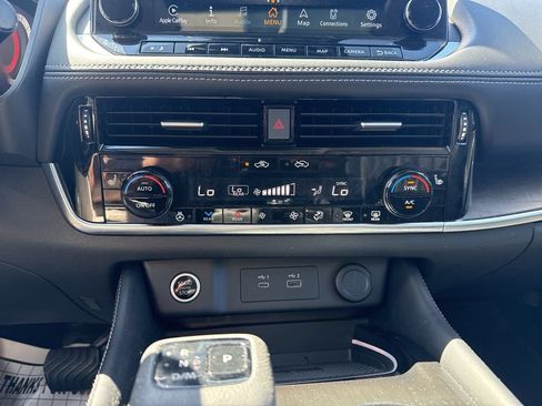 Used 2023 Nissan Rogue SL w/ SL Premium Package AWD/4WD image 19
