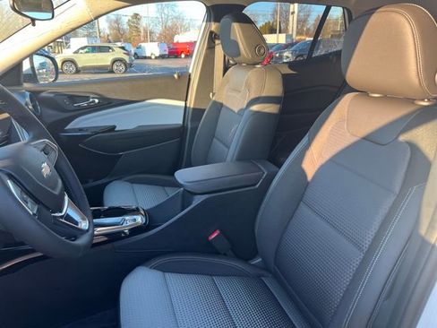 New 2026 Chevrolet Trax LT w/ Driver Confidence Package image 12