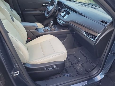 Used 2019 Cadillac XT4 Sport image 11