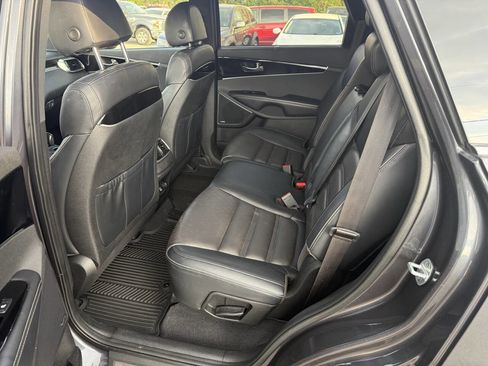 Used 2018 Kia Sorento SX image 13