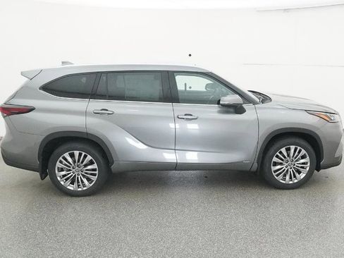 New 2026 Toyota Highlander Platinum image 47