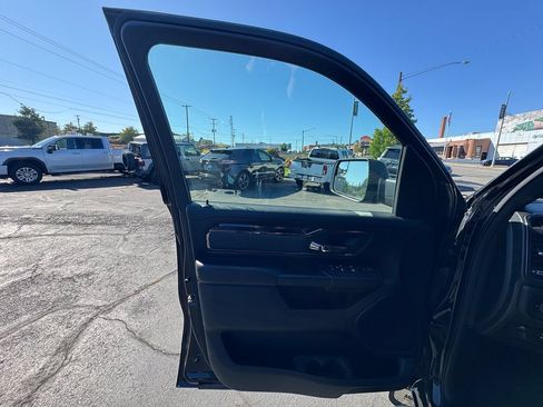 Used 2020 RAM 1500 Big Horn w/ Built-to-serve Edition AWD/4WD image 12