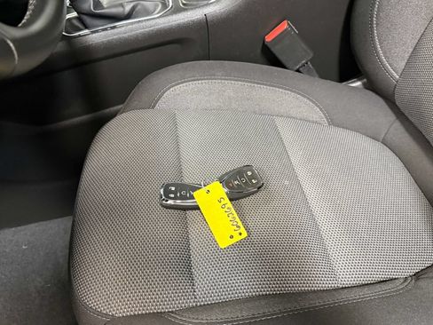 Used 2023 Chevrolet Traverse LT AWD/4WD image 20