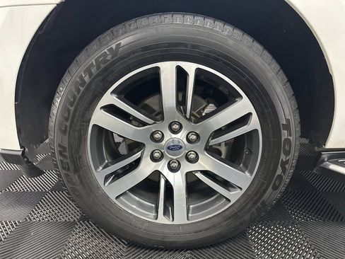 Used 2023 Ford Expedition Max XLT image 38