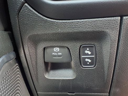 Certified 2020 RAM 1500 Limited image 17