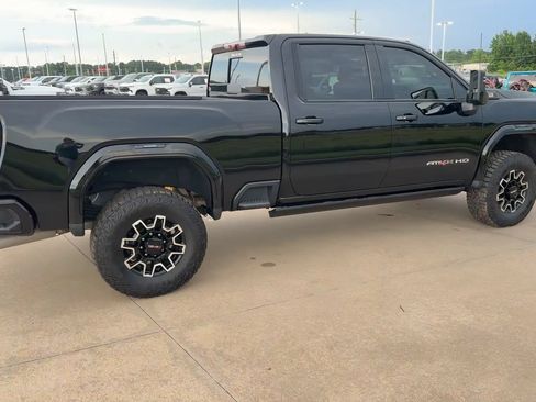 Used 2024 GMC Sierra 2500 AT4X AWD/4WD image 7