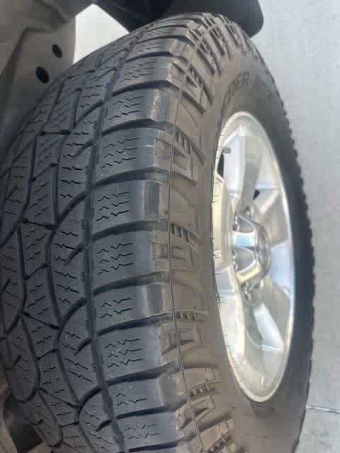 Used 2004 Toyota 4Runner SR5 AWD/4WD image 12