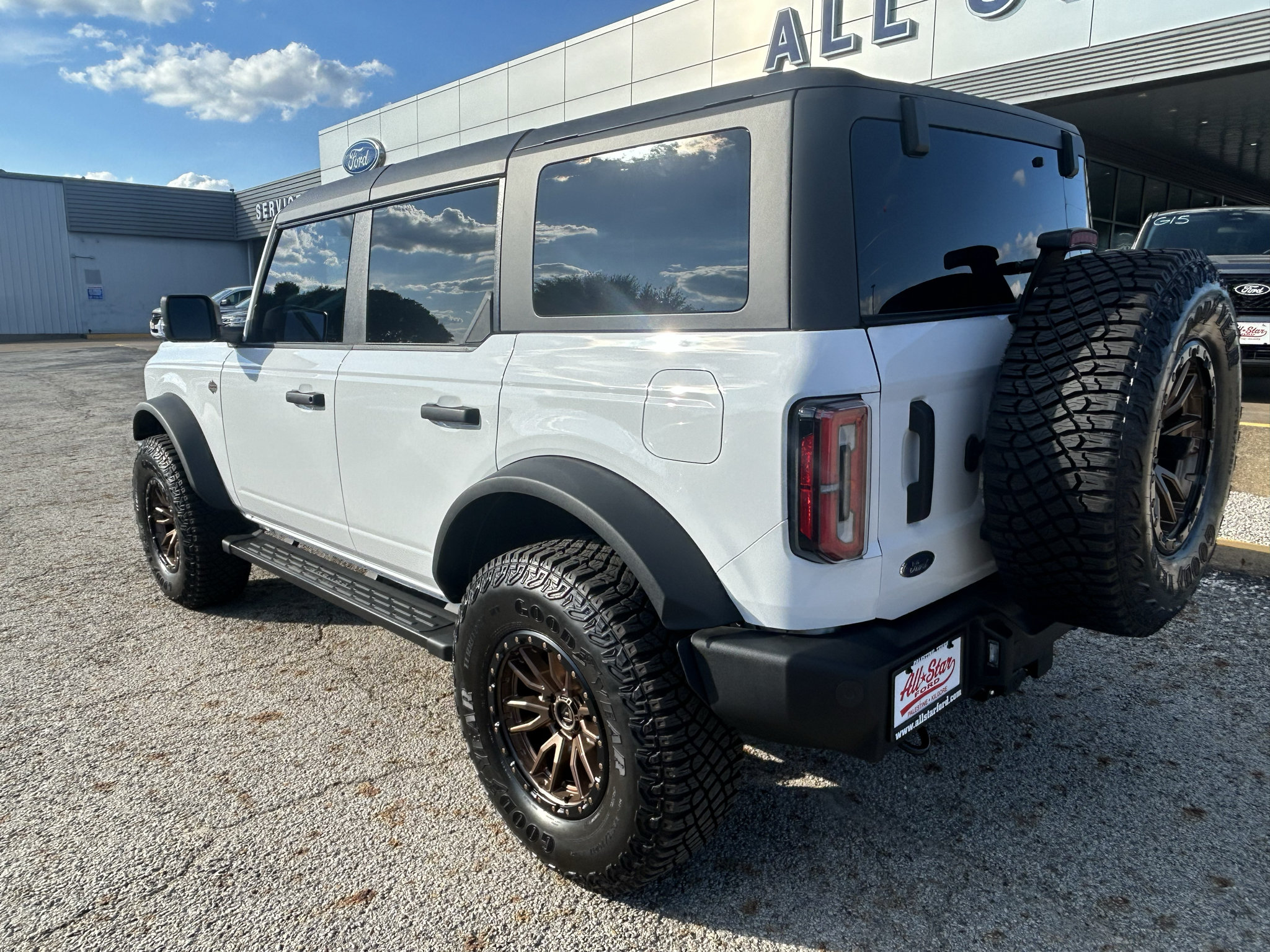 Used 2024 Ford Bronco Wildtrak AWD/4WD image 7