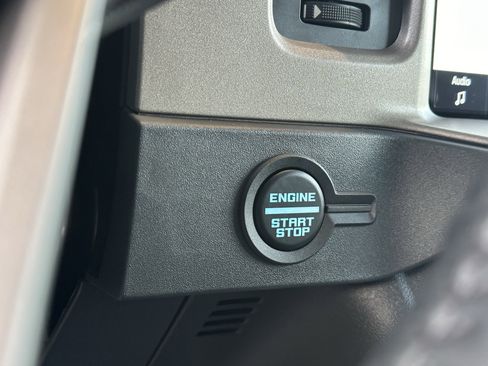 New 2025 Ford Bronco Outer Banks image 18