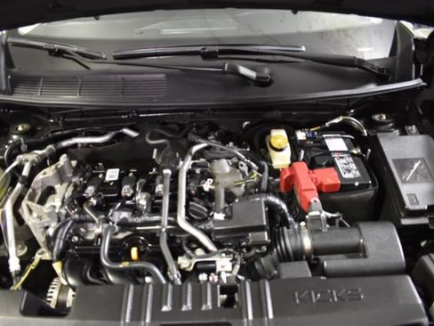 Certified 2025 Nissan Kicks SV AWD/4WD image 34