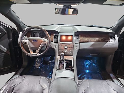 Used 2016 Ford Taurus Limited image 11