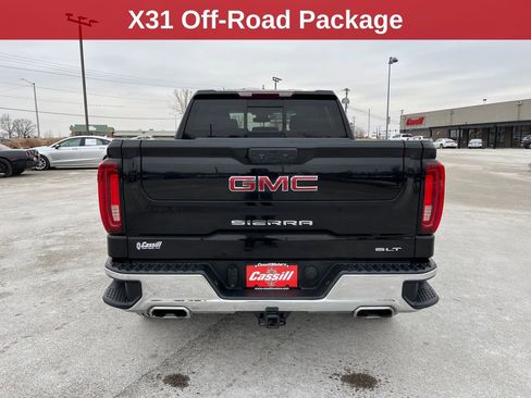 Used 2022 GMC Sierra 1500 SLT w/ SLT Convenience Package image 4
