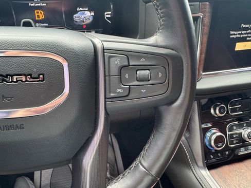 Used 2023 GMC Yukon Denali Ultimate w/ LPO, Floor Liner Package AWD/4WD image 25