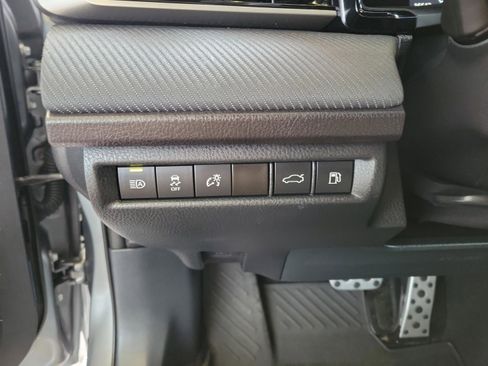 Certified 2025 Toyota Camry SE image 16