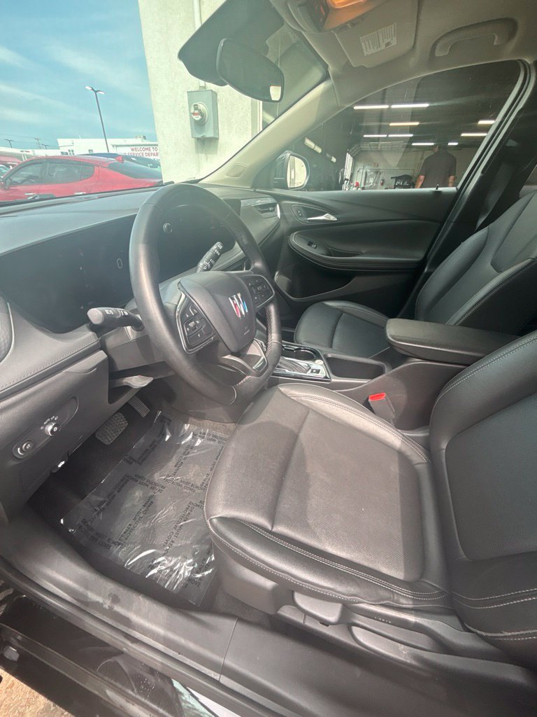 Used 2024 Buick Encore GX Sport Touring FWD image 11