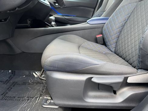 Used 2020 Toyota C-HR XLE FWD image 34