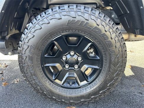 Used 2023 Jeep Gladiator Mojave w/ Cold Weather Group image 29