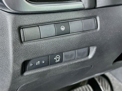 Used 2023 Nissan Rogue SV FWD image 17
