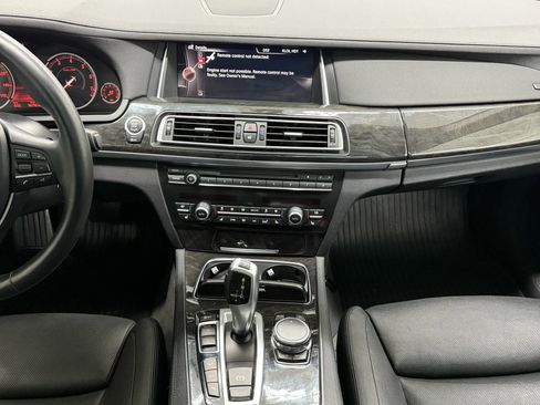 Used 2015 BMW 740Li xDrive image 25