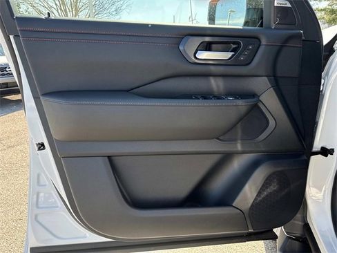 New 2025 Nissan Armada PRO-4X image 22