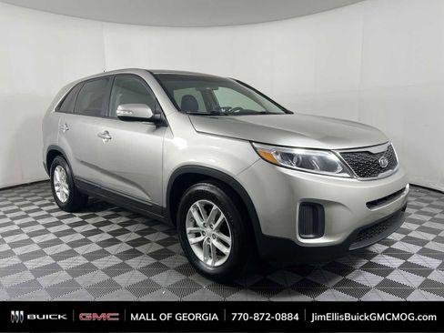Used 2014 Kia Sorento LX image 1