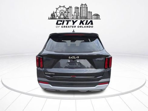 New 2026 Kia Sorento LX FWD image 5