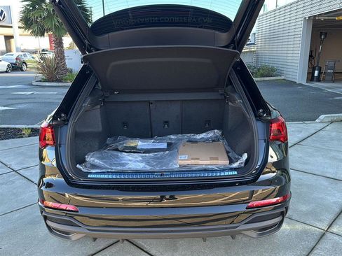 Used 2025 Audi Q3 2.0T Premium Plus w/ Premium Plus Package image 16