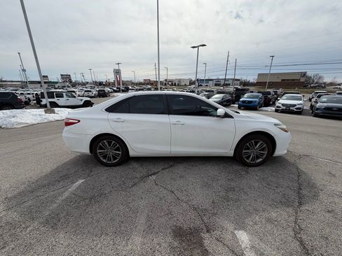 Used 2016 Toyota Camry SE image 7