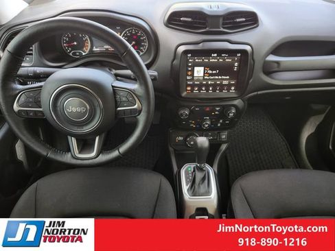 Used 2022 Jeep Renegade Latitude w/ Convenience Group AWD/4WD image 26