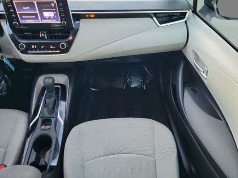 Used 2021 Toyota Corolla LE image 15