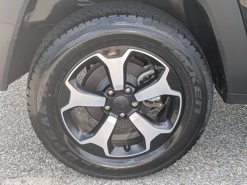 Certified 2022 Jeep Renegade Trailhawk AWD/4WD image 14