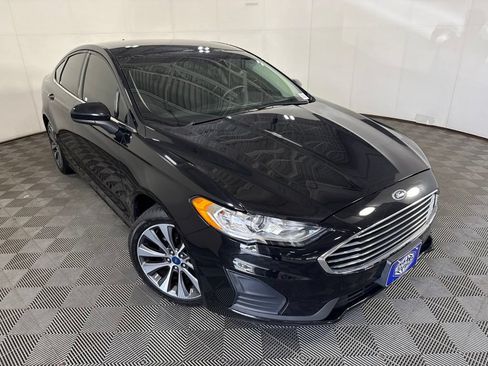 Used 2020 Ford Fusion SE AWD/4WD image 2