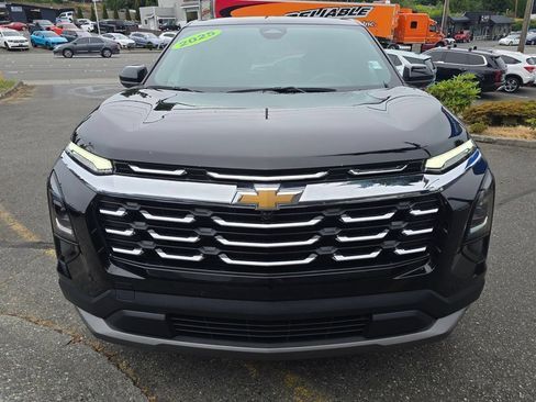 Used 2025 Chevrolet Equinox LT AWD/4WD image 2