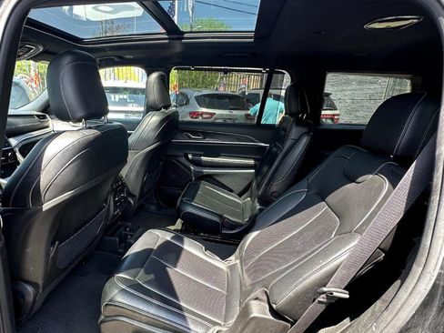 Used 2024 Jeep Grand Cherokee L Limited w/ Luxury Tech Group II image 26