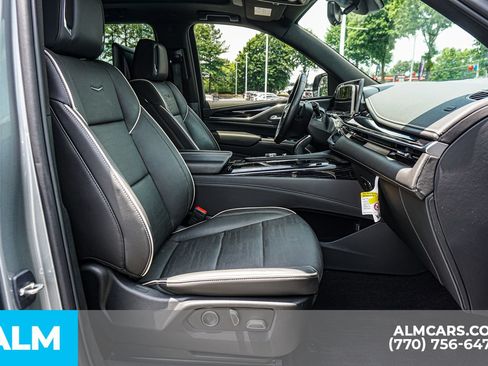 Used 2023 Cadillac Escalade ESV Sport RWD image 24
