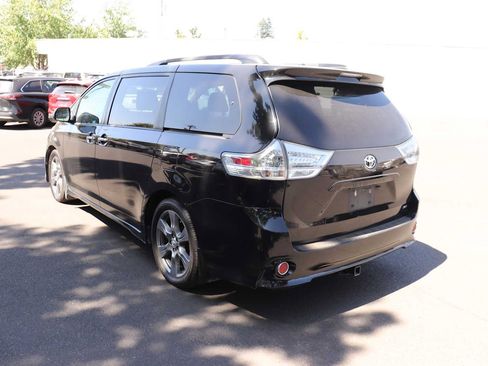 Used 2017 Toyota Sienna SE w/ SE Preferred Package FWD image 7