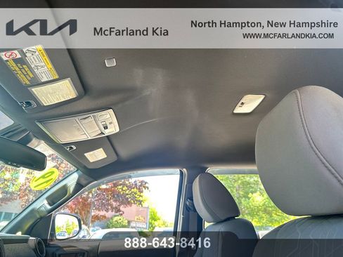 Used 2019 Toyota Tacoma TRD Sport AWD/4WD image 18