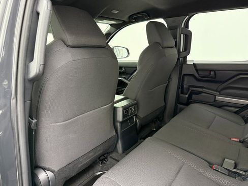 Used 2025 Toyota 4Runner SR5 image 31