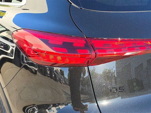 New 2025 Audi Q5 Premium image 34