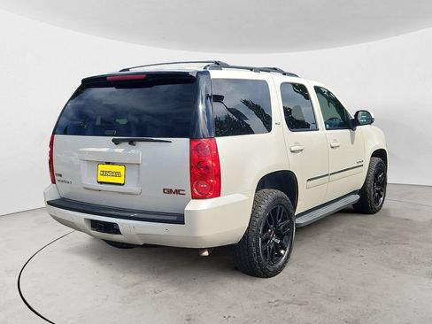 Used 2011 GMC Yukon SLT w/ SLT-2 Equipment Package AWD/4WD image 5