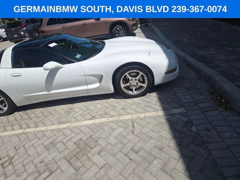 Used 2004 Chevrolet Corvette Coupe image 26