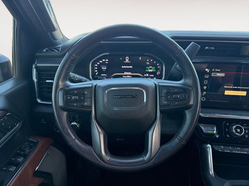 Used 2024 GMC Sierra 2500 Denali Ultimate image 12