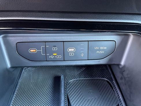 Used 2020 Kia Sorento LX image 18